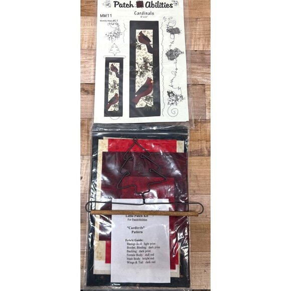 Patch Abilities MM11 Cardinals Wall Hanging 6" x 22" Fabric, Embellishments - Picture 1 of 5